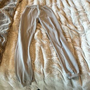 New SKIMS sweatpants